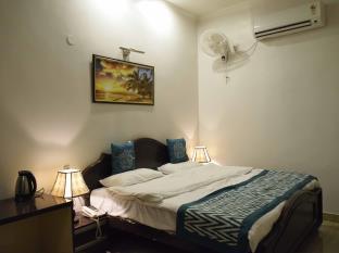 21 Milestone Hotel & Resort New Delhi Bagian luar foto