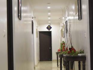 21 Milestone Hotel & Resort New Delhi Bagian luar foto